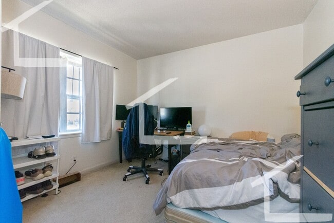 Building Photo - 3Br/2Bth, Available Sep. 1, 2026. Great for a rommate students. MUST SEE!!