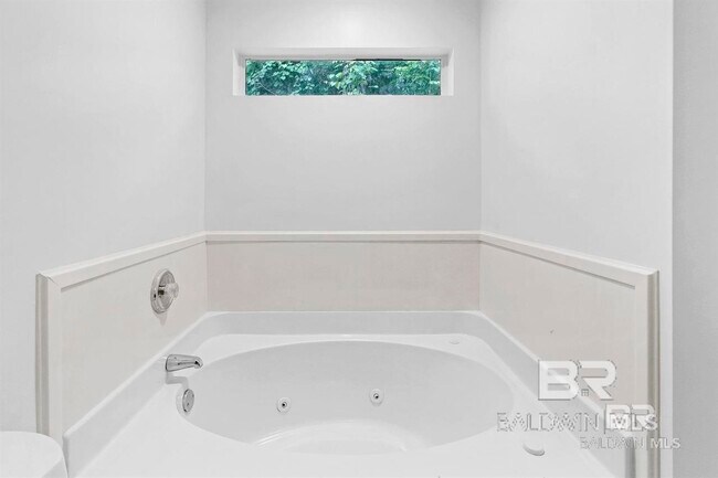 Building Photo - 8352 Preakness Ct