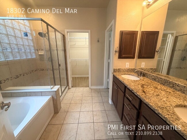 Building Photo - 18302 Camino del Mar
