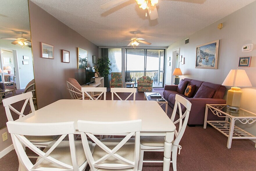Building Photo - 210 Ocean Hibiscus Dr
