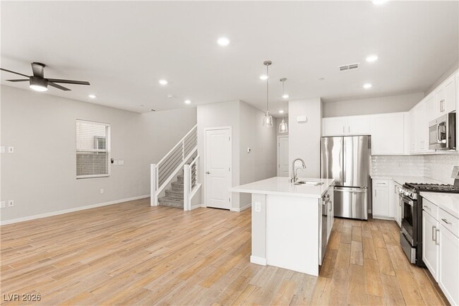 Building Photo - 2383 Ridgeline Wash St