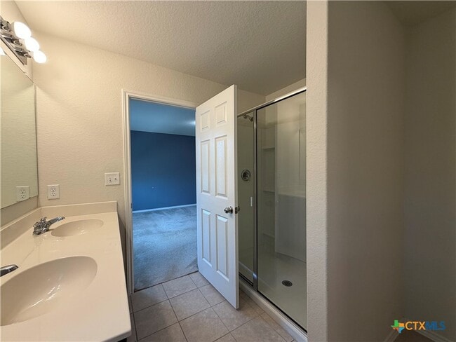 Building Photo - 323 Mistflower