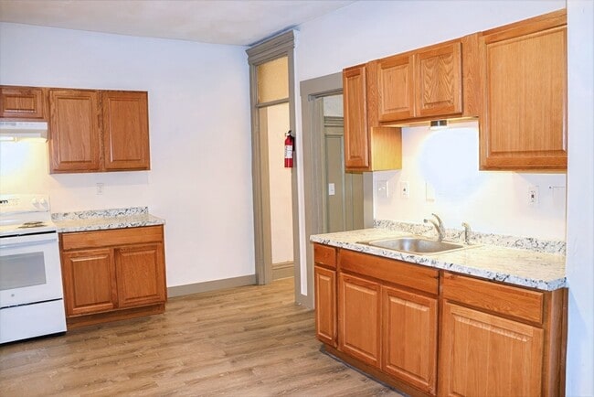 Building Photo - 6 Waumbeck St