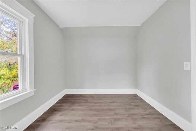 Building Photo - 7812 Force Ave