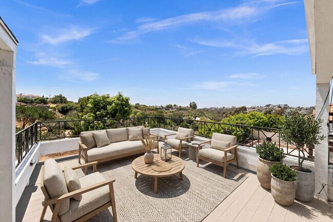 Building Photo - Stunning 4BR + Office/Den, 3BA View Home with 3-Car Garage!