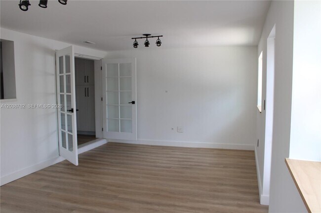 Building Photo - 3827 SW 88th Ct