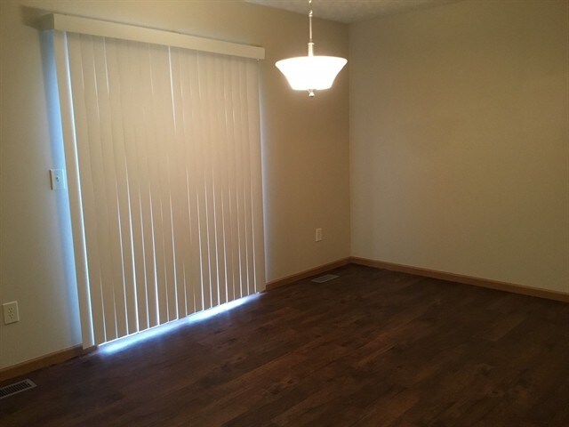 Building Photo - 113 Merriston Cir