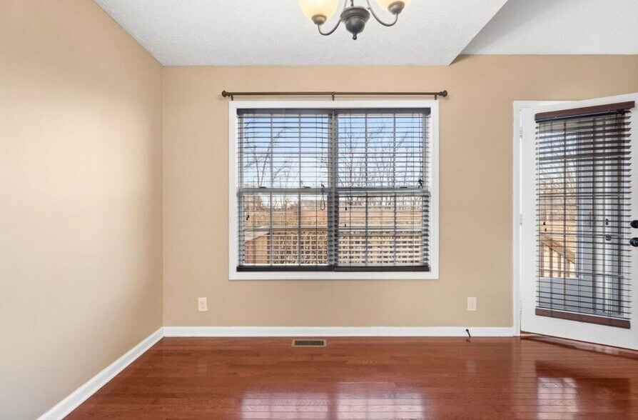 Building Photo - 1390 Whitt Ln