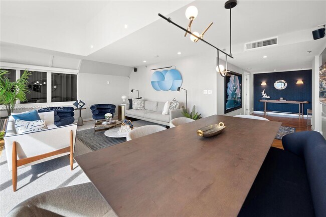 Building Photo - 201 Crandon Blvd