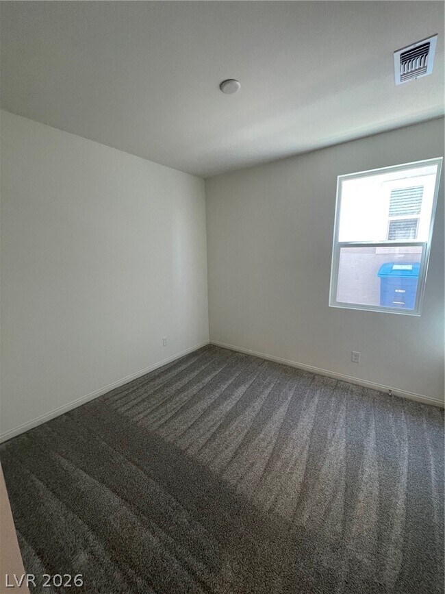 Building Photo - 10806 River Jct Ave