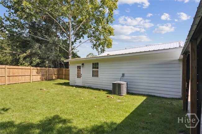 Building Photo - 2603 Livingston Ave