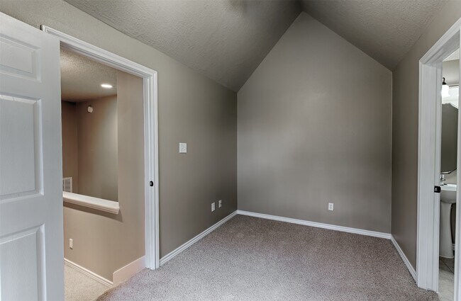 Building Photo - 14918 Pollux Dr