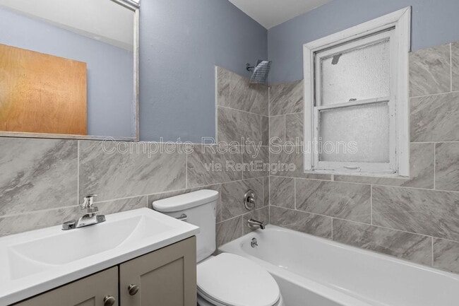 Building Photo - 10506 Byfield Dr