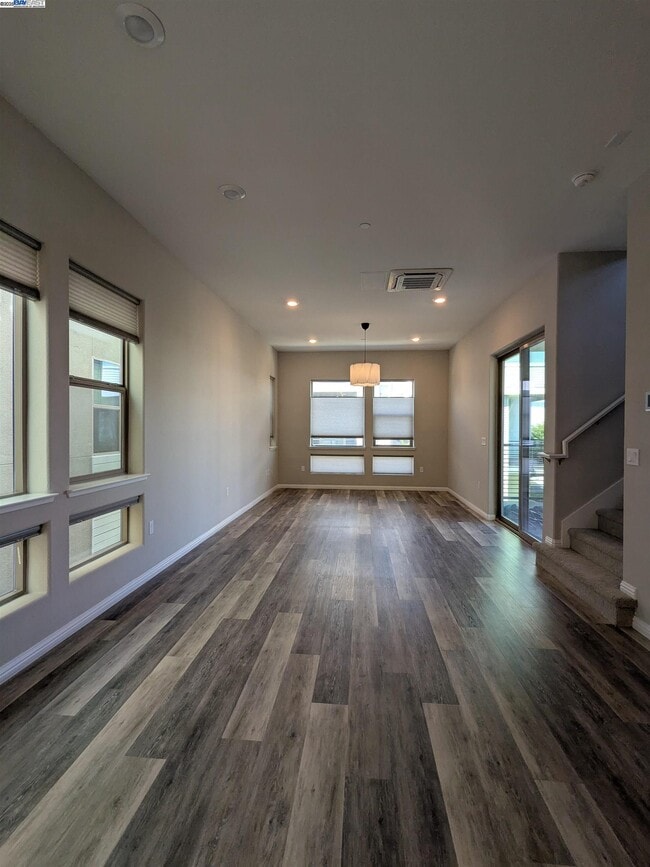 Building Photo - 5840 Virtual Ln