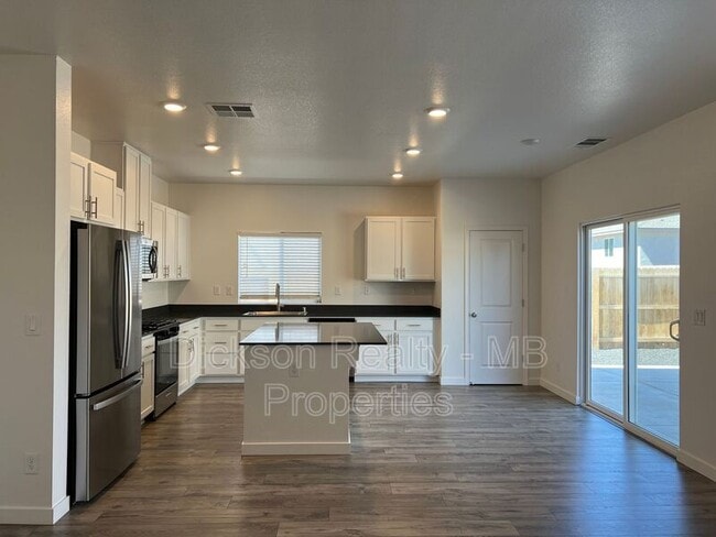 Building Photo - 8923 Wolf Moon Dr