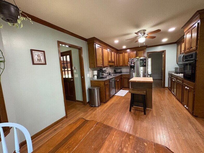 Building Photo - 509 Wotan Rd