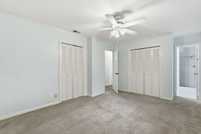 Building Photo - Ranch Home in Wilmington Park For Lease