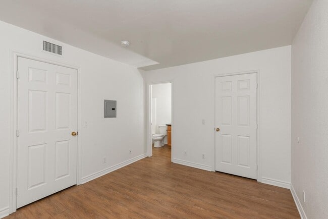 Building Photo - Stunning 2 Bedroom, 2 Bath Home in a Secure Gated Community in Oceanside - Your Dream Home Awaits!