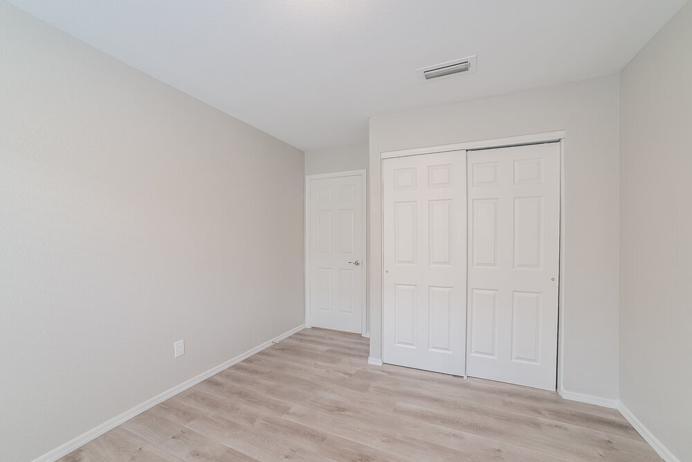 Building Photo - 655 N Rita Ln