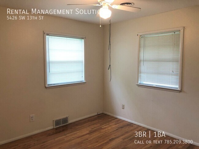Building Photo - *HILLSDALE NEIGHBORHOOD* 5426 SW 13th St- ...