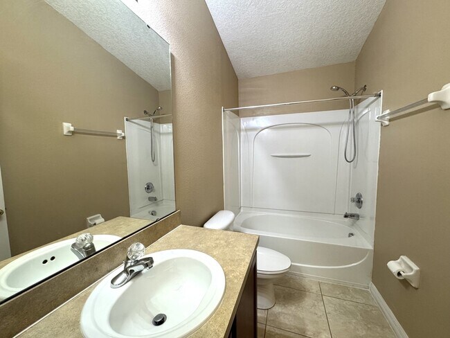 Building Photo - 6582 S Goldenrod Rd