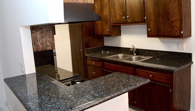 Building Photo - 3609 Jasmine Ave