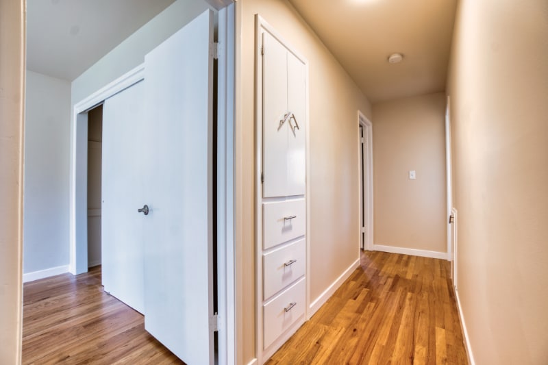 Building Photo - 3720 W Grandview Ave