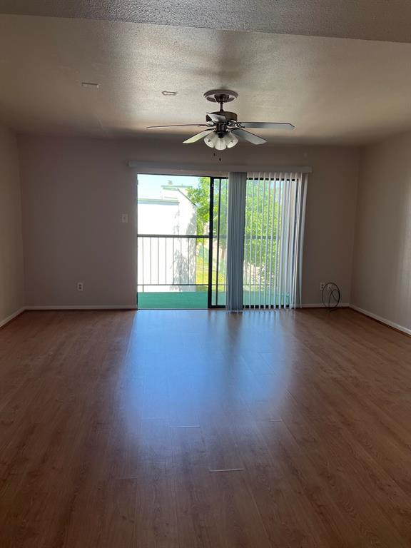 Building Photo - 2814 S Bartell Dr