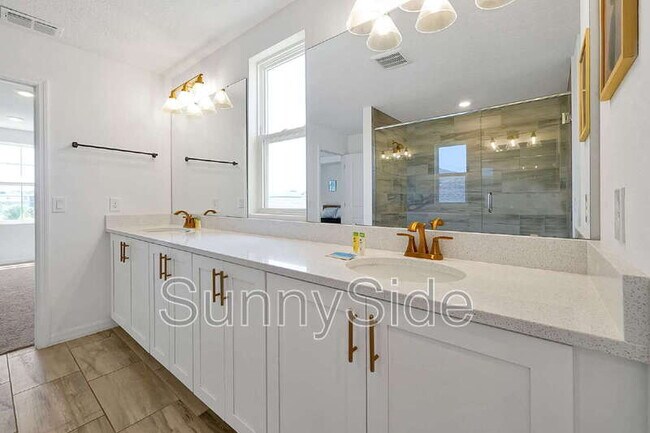 Building Photo - 2186 Derwent Dr