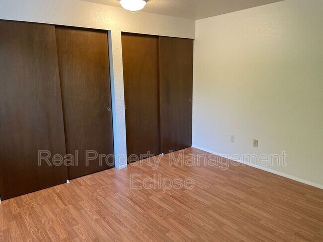 Building Photo - 17319 Stone Ct N