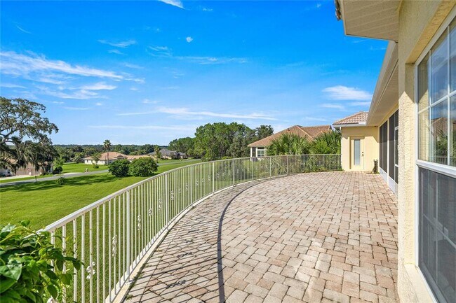 Building Photo - 482 W Fenway Dr