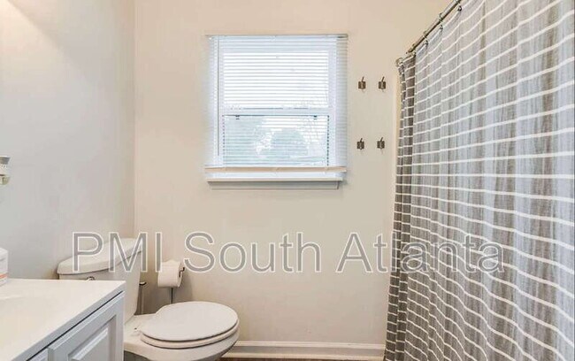 Building Photo - 1173 Moton Ave SW