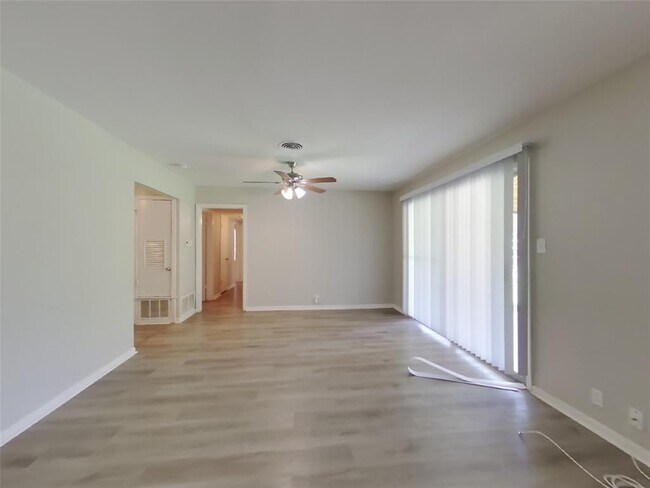 Building Photo - 1308 Shady Grove Path