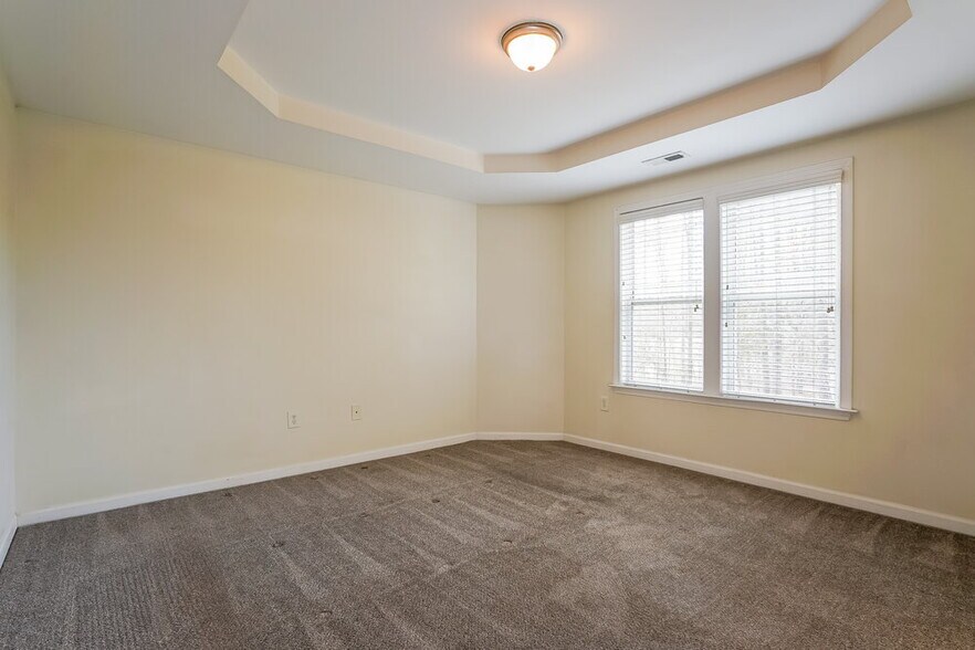 Building Photo - 4812 Landover Ridge Dr