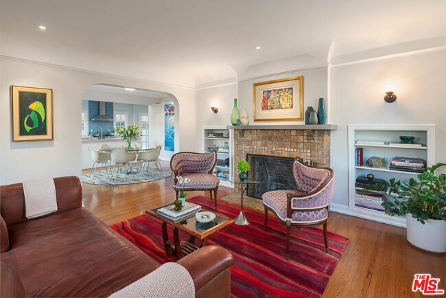 Building Photo - 513 N Mansfield Ave