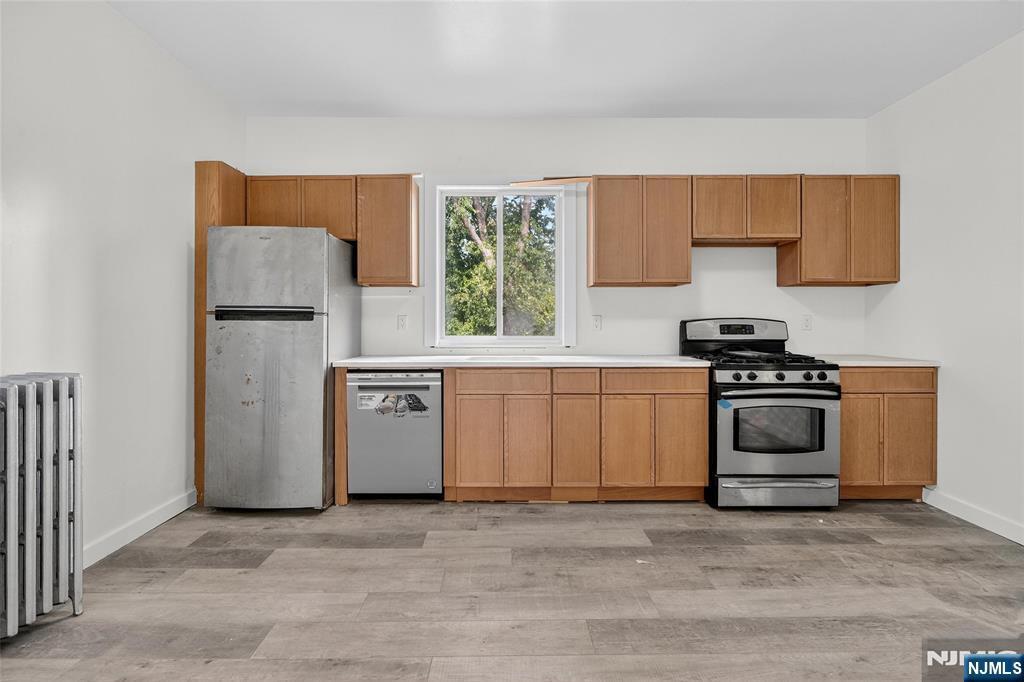 Building Photo - 66 Boulevard