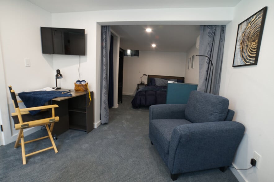 Second bedroom for those interested in entire ADU - 4157 SE Brooklyn St