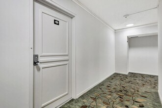 Building Photo - 14011 Veronica Ct