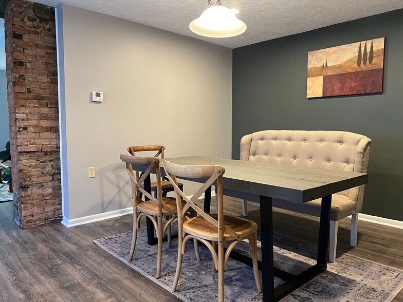 dining room - 3712 Hyde Ave