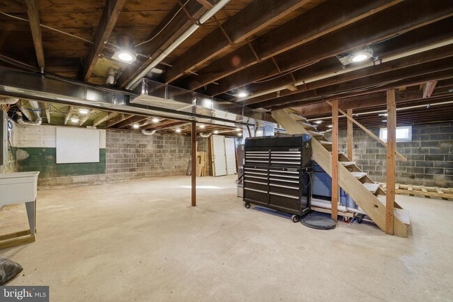 Building Photo - 405 Wegner Ave