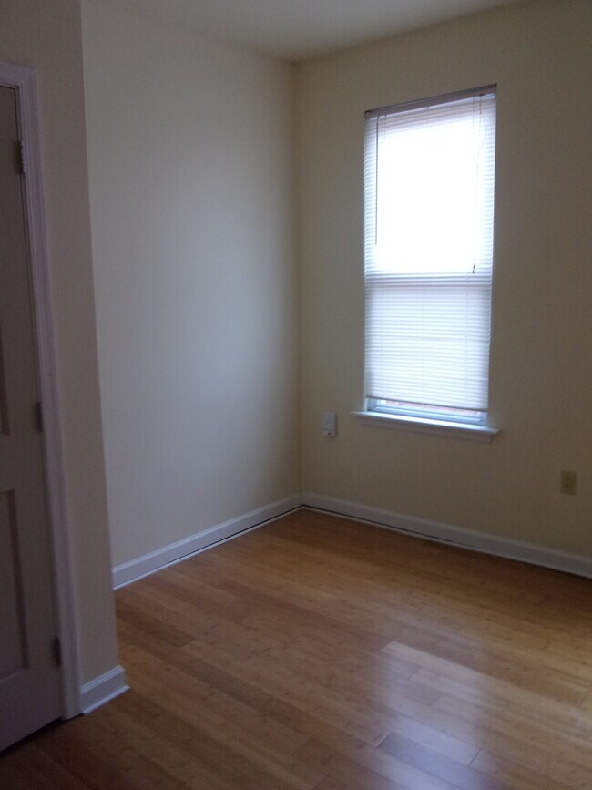 Building Photo - 1518 N 17th St