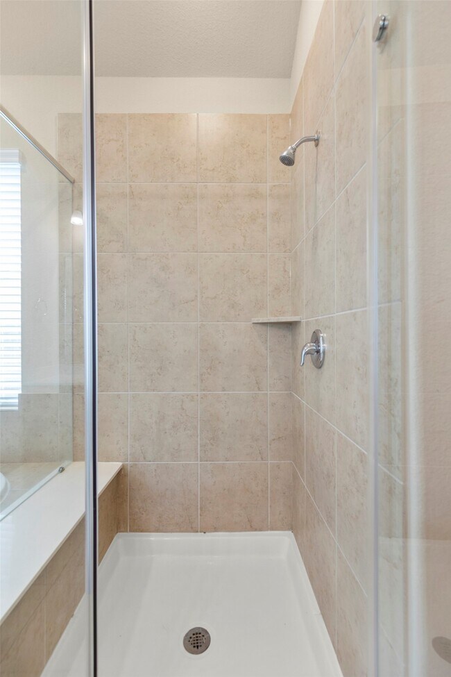 Building Photo - 15714 Highlands Cove Dr