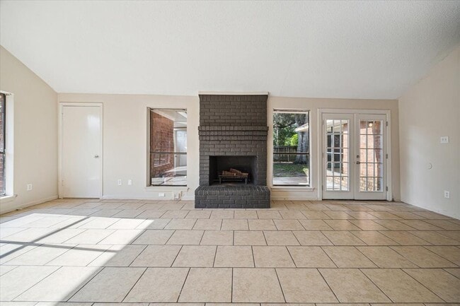 Building Photo - 2302 Bright Meadows Dr