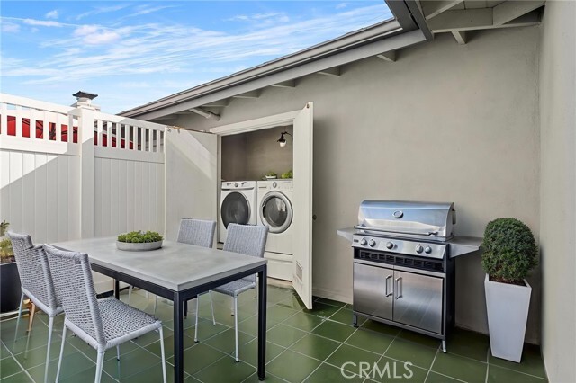 Building Photo - 1845 Anaheim Ave