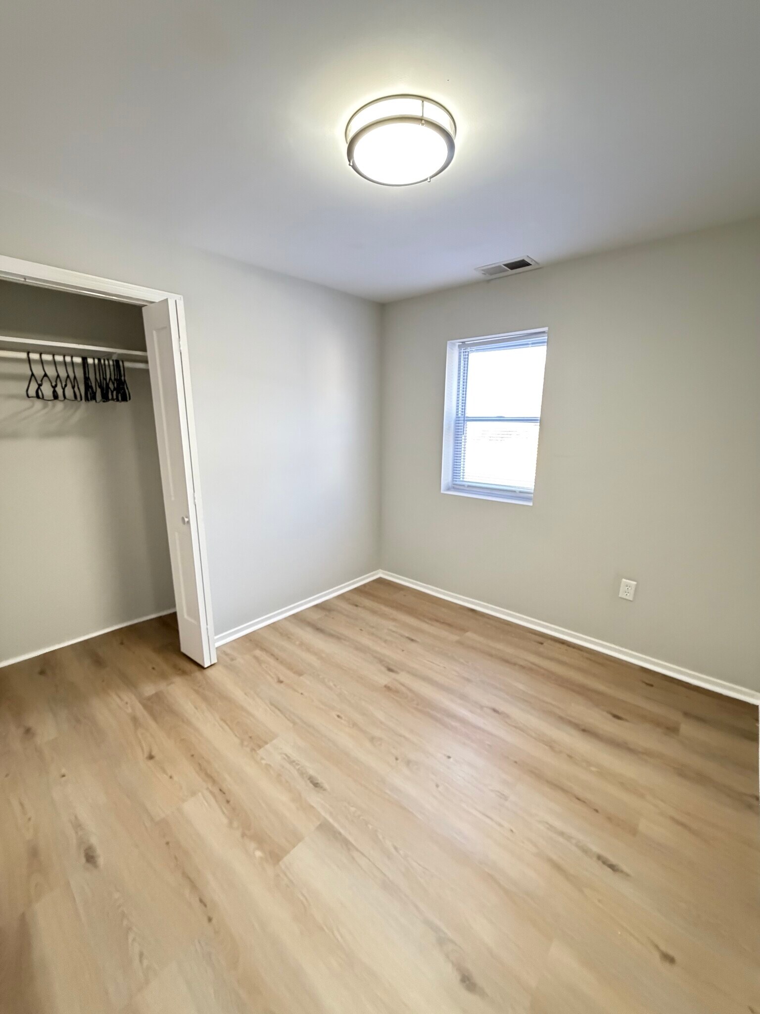 Building Photo - 2729 New Jersey St