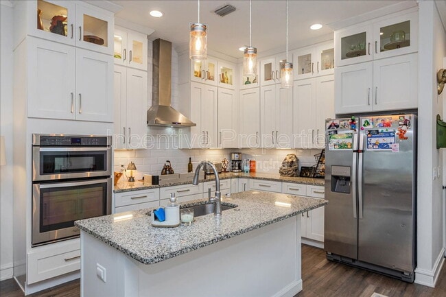 Building Photo - 109 E Evans St