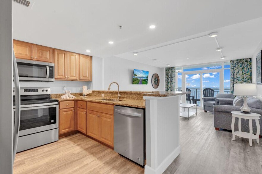 Building Photo - 1700 N Ocean Blvd