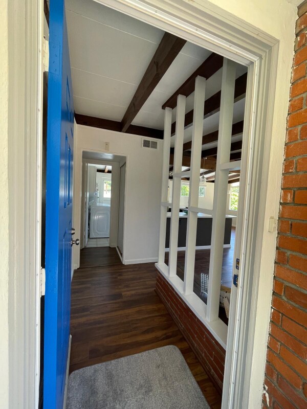 Building Photo - 830 Avalon Pl