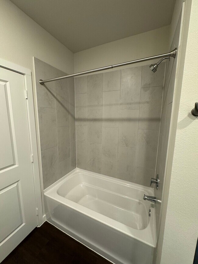 Building Photo - 455 Elevon Pkwy