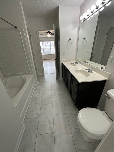 Building Photo - 8428 Charbay Cir